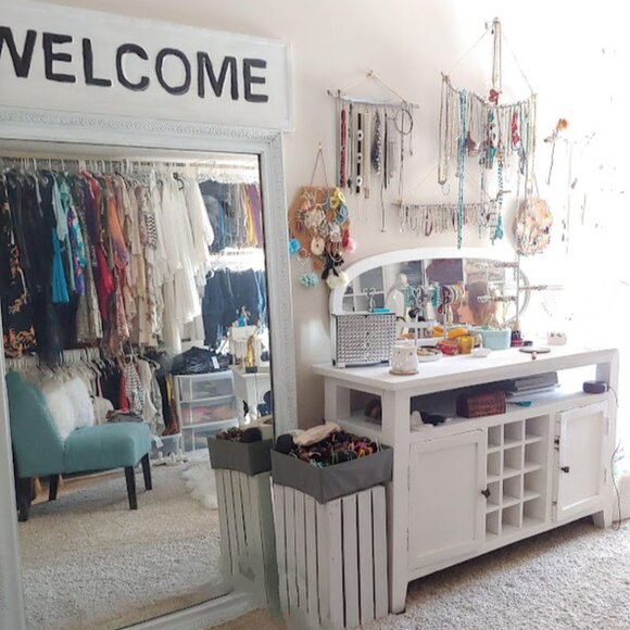 LIKE for LIVE shows + CHECK my CLOSET - Picture 11 of 11